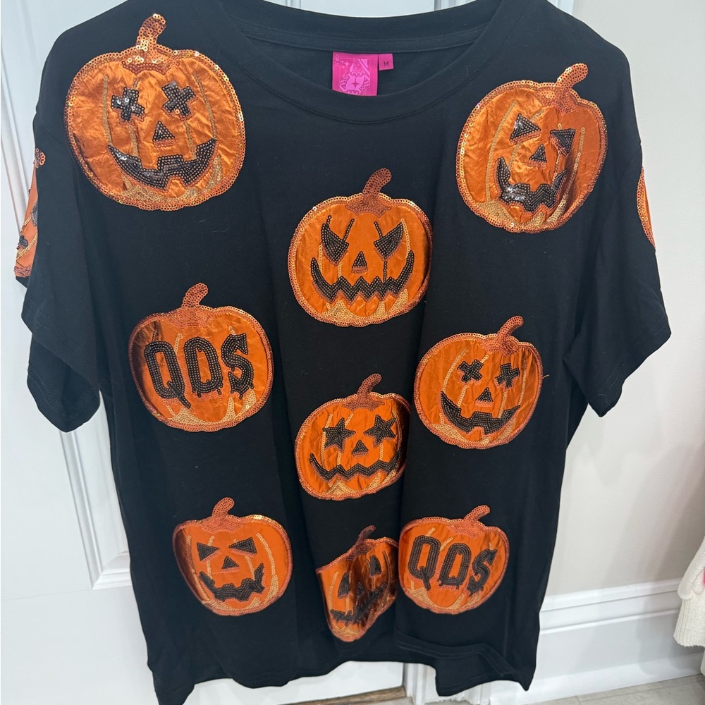 QUEEN OF SPARKLES Black Halloween Pumpkin Graphic Shirt